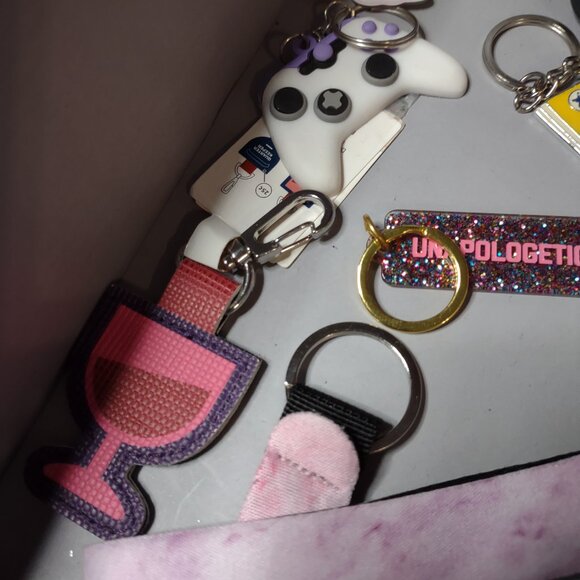 Lot Of 10 Keychains - Picture 6 of 7